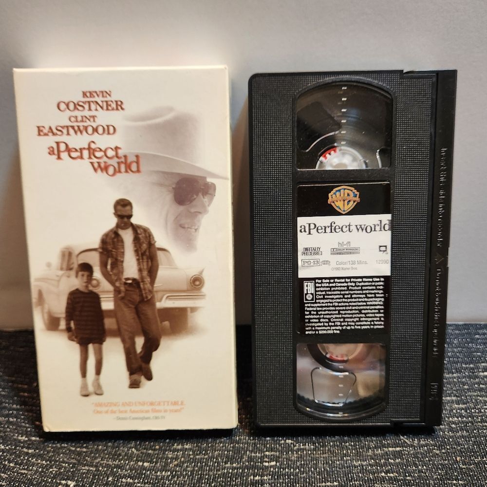 🔥 A Perfect World (VHS, 1994, Widescreen VHS Tape